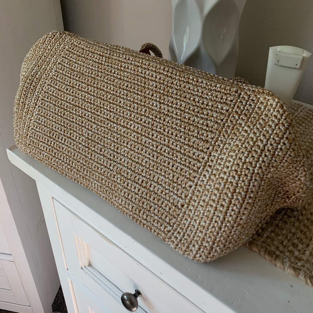 NWT The Sak Tan Crochet Large Tote with Brown Leather Handles Originally $299 - Picture 7 of 12